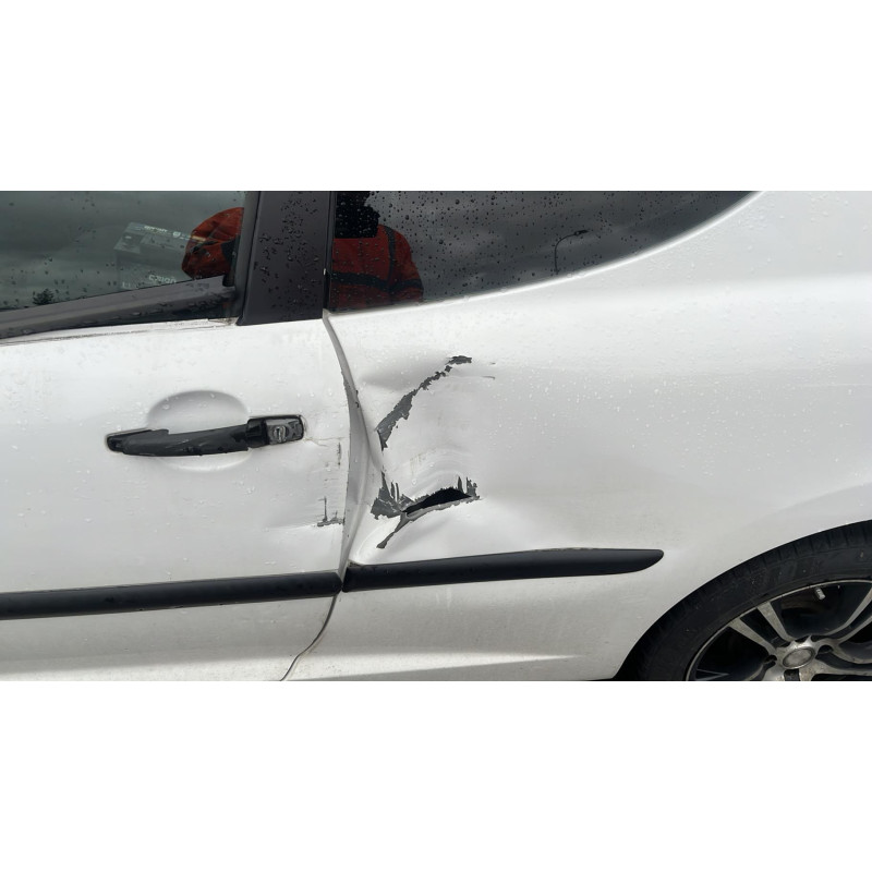 Vitre avant droit PEUGEOT 207 Photo n°14