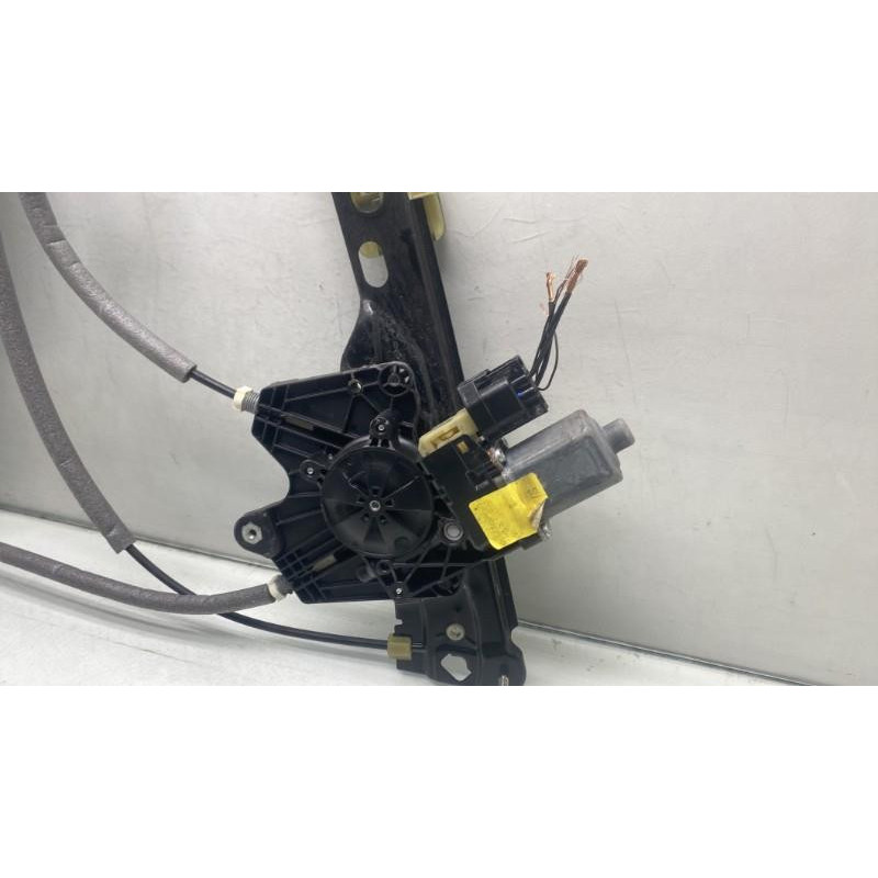 Leve vitre electrique avant droit FORD MONDEO 4 Photo n°10