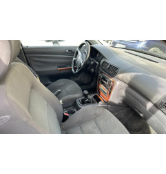 Serrure avant droit VOLKSWAGEN PASSAT 4
