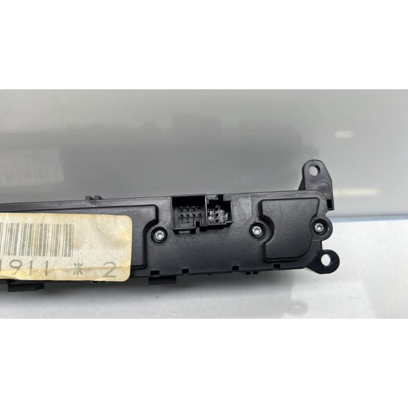 Bouton de warning MERCEDES CLASSE M 164 Photo n°3