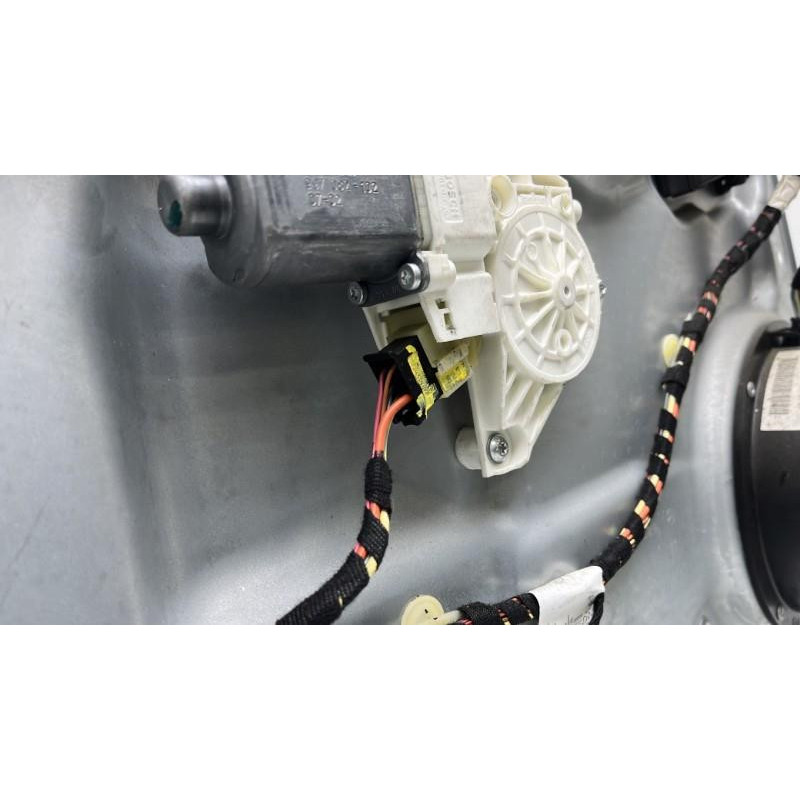 Leve vitre electrique avant gauche MERCEDES CLASSE M 164 Photo n°4