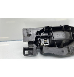 Poignee interieur arriere droit PEUGEOT 208 1