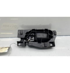Poignee interieur avant droit PEUGEOT 208 1