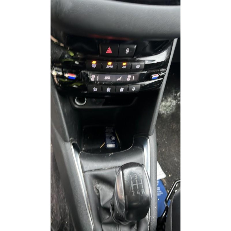 Boitier BSI PEUGEOT 208 1 Photo n°17