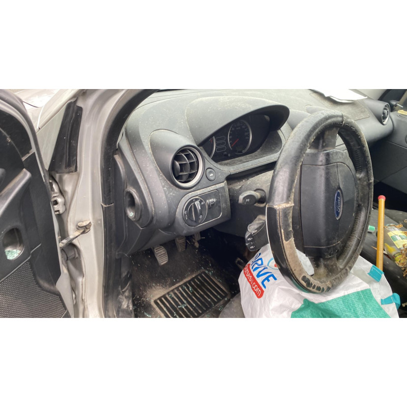 Serrure avant gauche FORD FIESTA 5 Photo n°15