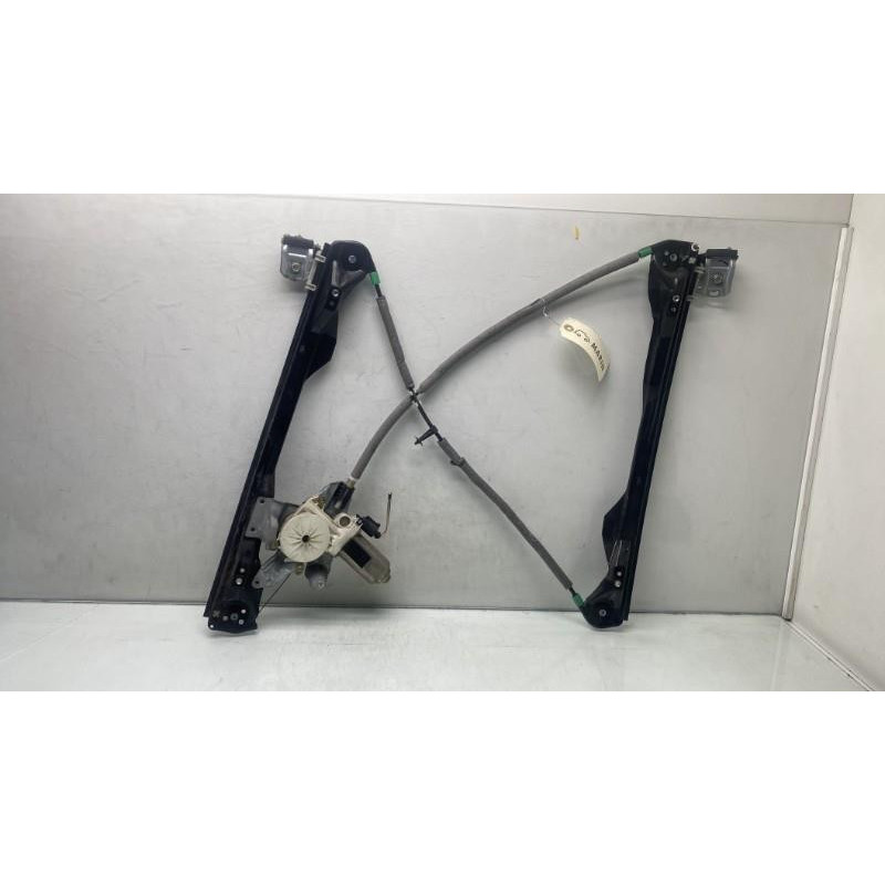 Leve vitre electrique avant droit FORD FOCUS 1 Photo n°3