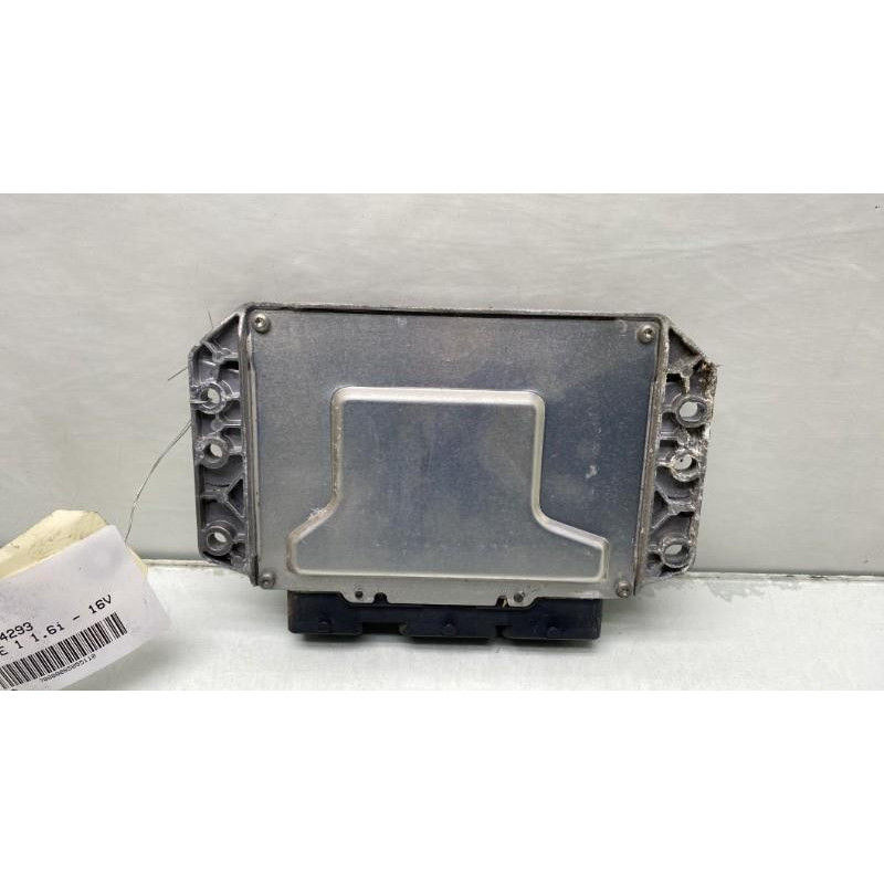 Calculateur moteur RENAULT SCENIC 2 Photo n°3