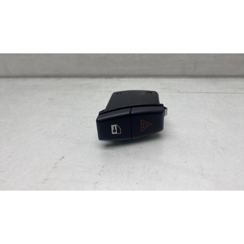 Bouton de warning BMW X1 E84 Photo n°1