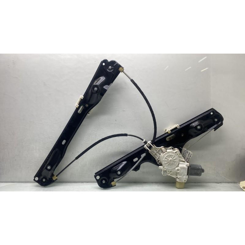 Leve vitre electrique avant droit BMW X1 E84 Photo n°5