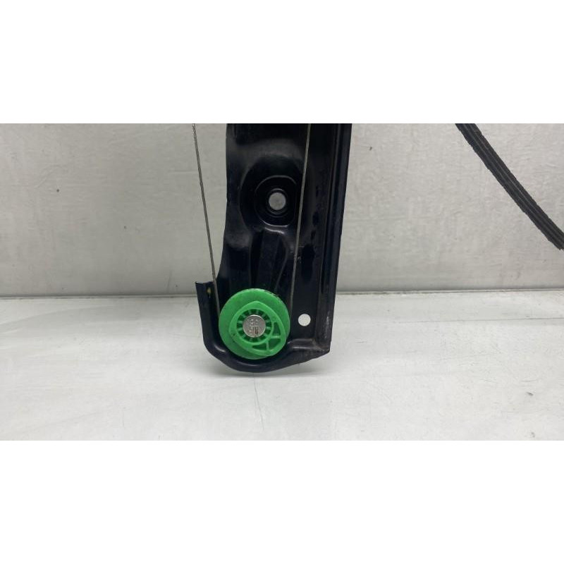Leve vitre electrique avant gauche BMW X1 E84 Photo n°7
