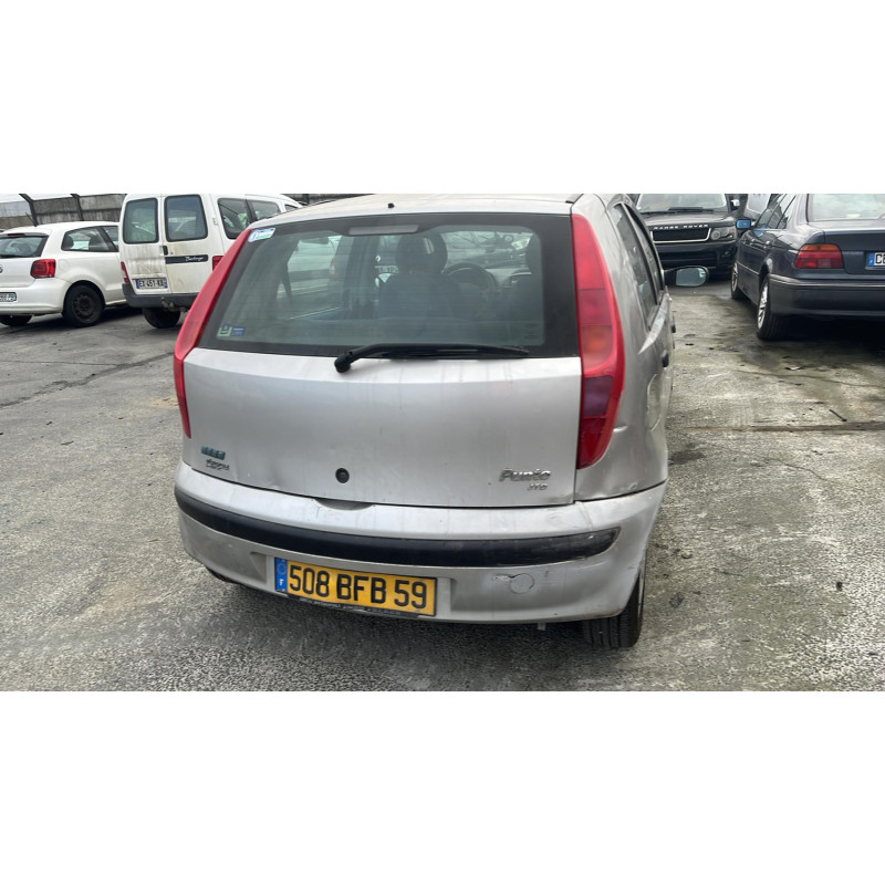 Plage arriere FIAT PUNTO 2 Photo n°6