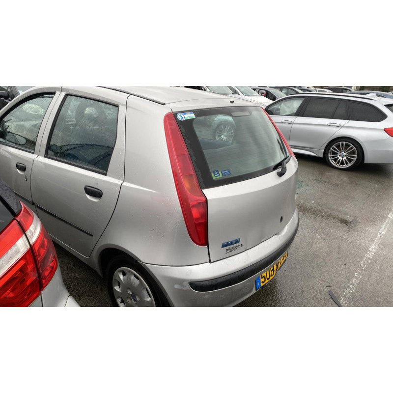 Plage arriere FIAT PUNTO 2 Photo n°20