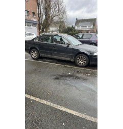 Serrure avant droit VOLKSWAGEN PASSAT 4
