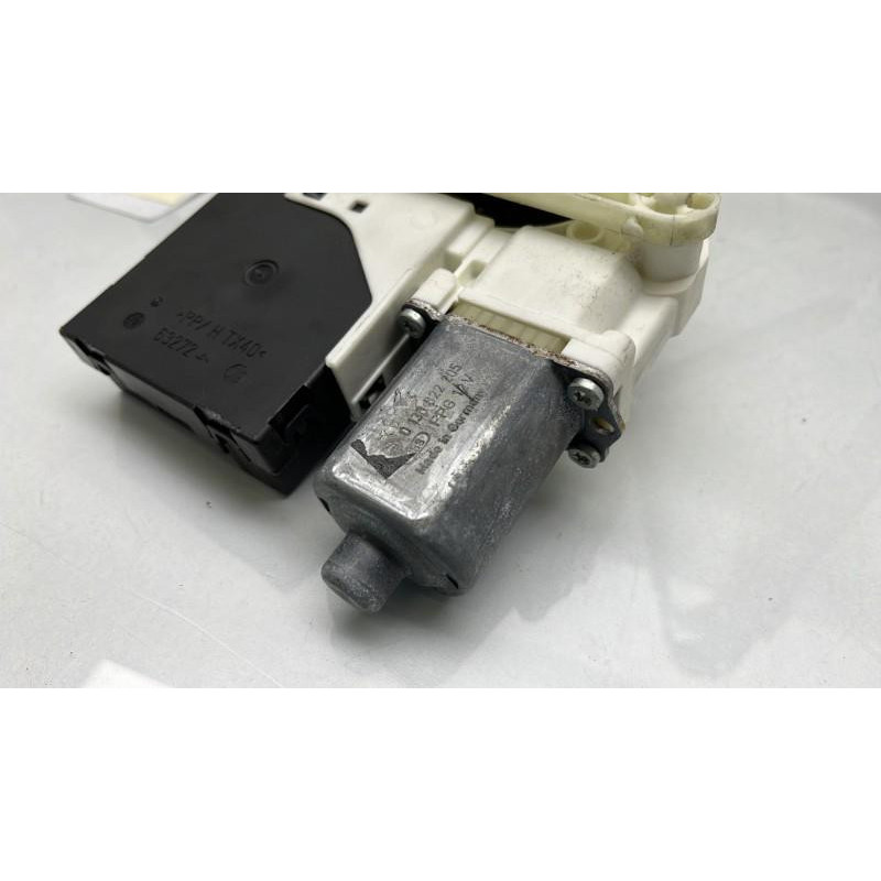 Leve vitre electrique avant droit AUDI A3 2 Photo n°11