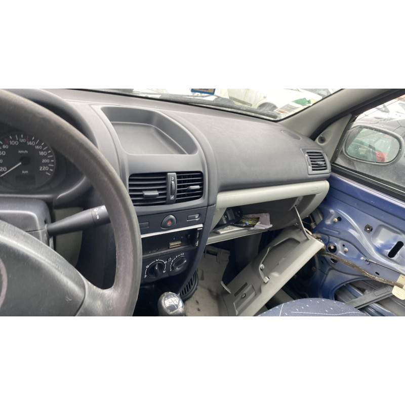 Pare choc avant RENAULT CLIO 2 Photo n°11