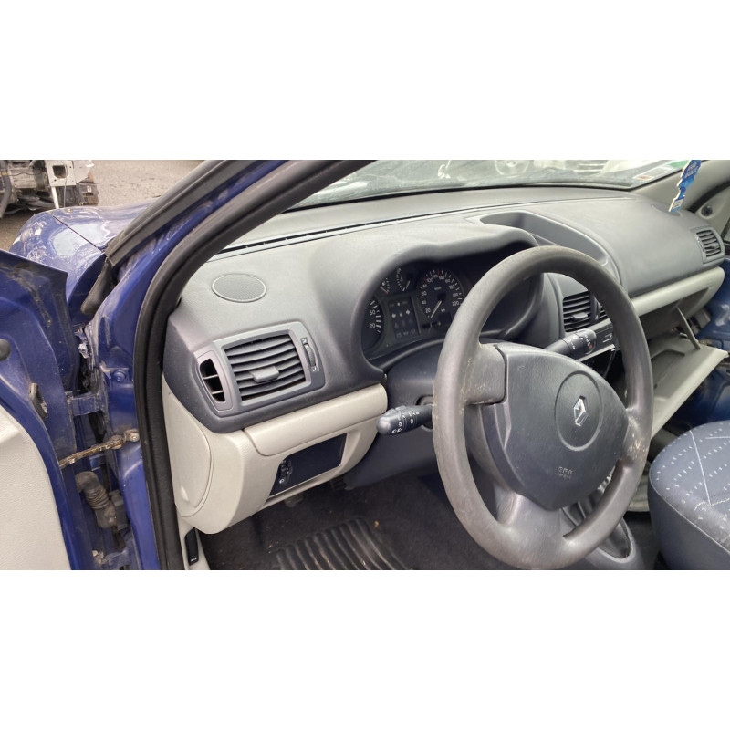 Pare choc avant RENAULT CLIO 2 Photo n°14