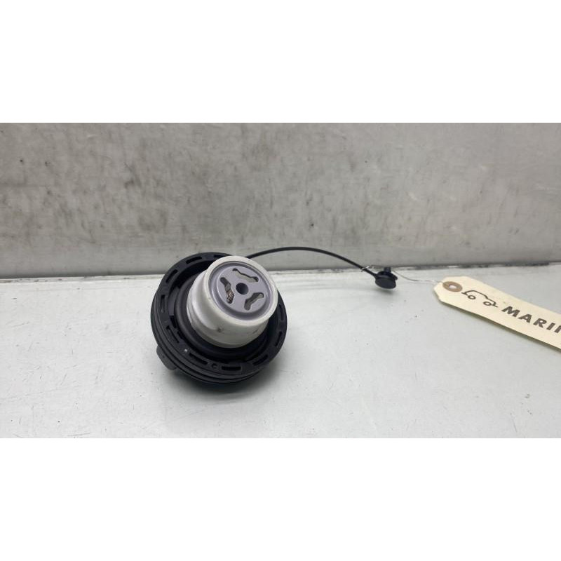 Bouchon de carburant OPEL KARL Photo n°3