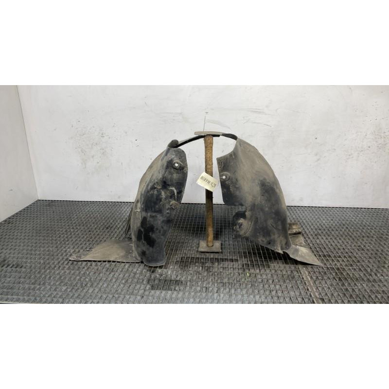 Pare boue avant gauche PEUGEOT 206 Photo n°4