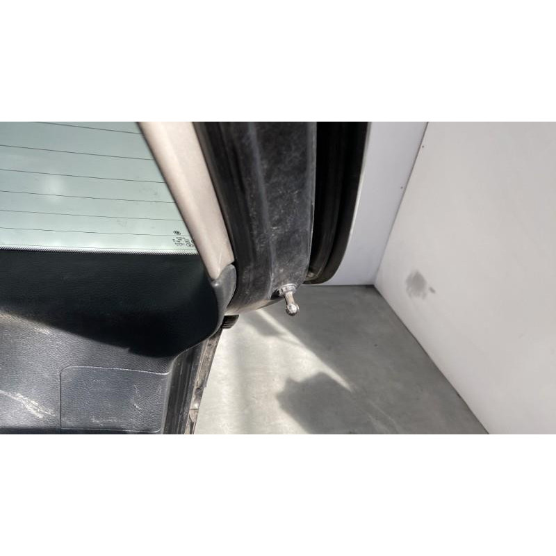 Malle/Hayon arriere VOLKSWAGEN PASSAT 5 Photo n°5
