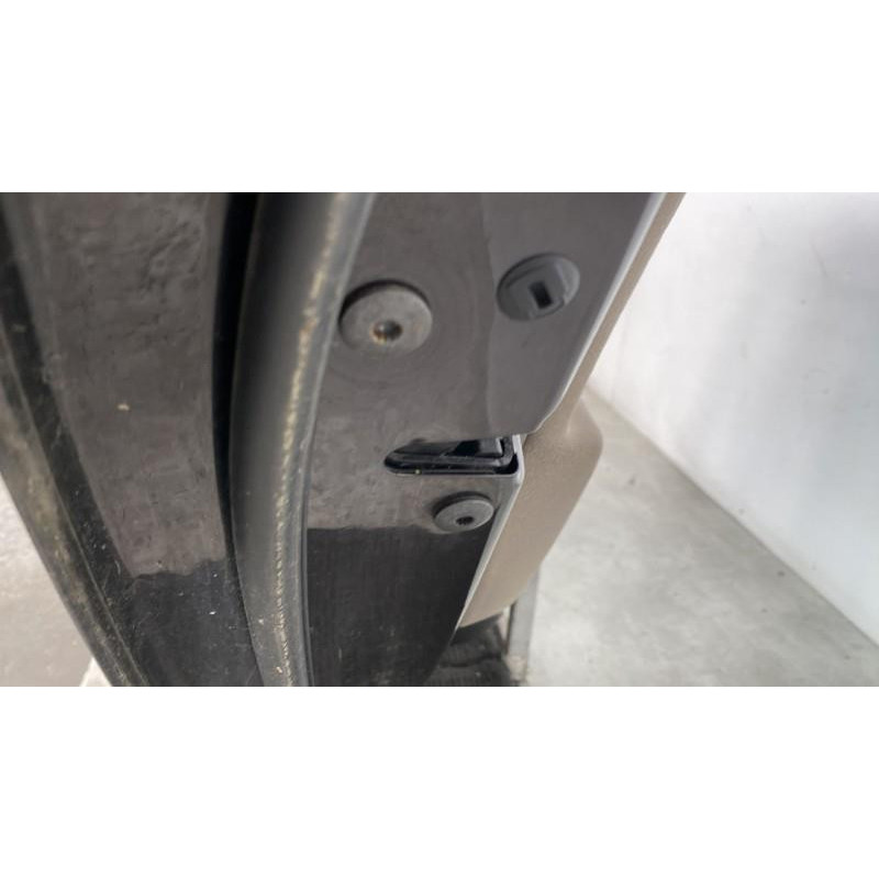 Porte arriere gauche VOLKSWAGEN PASSAT 5 Photo n°1