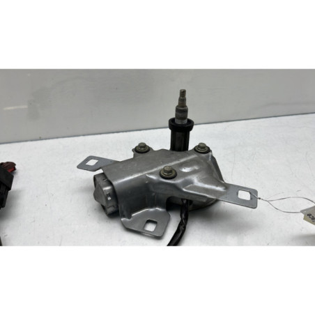 Moteur essuie glace arriere PEUGEOT 106