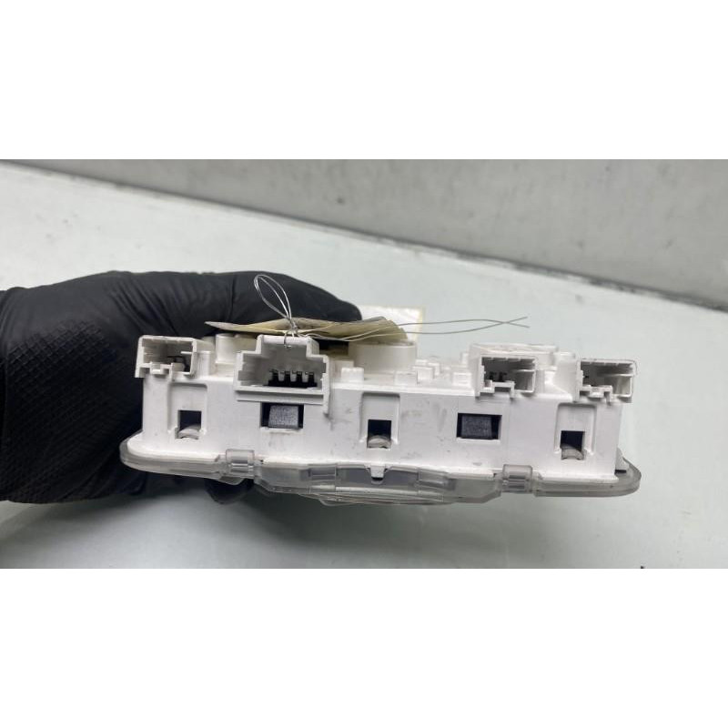 Eclairage de plafonnier CITROEN C4 CACTUS Photo n°4