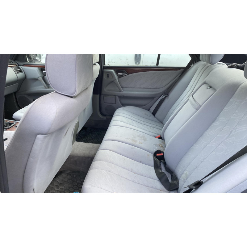 Jante MERCEDES CLASSE E 210 Photo n°13