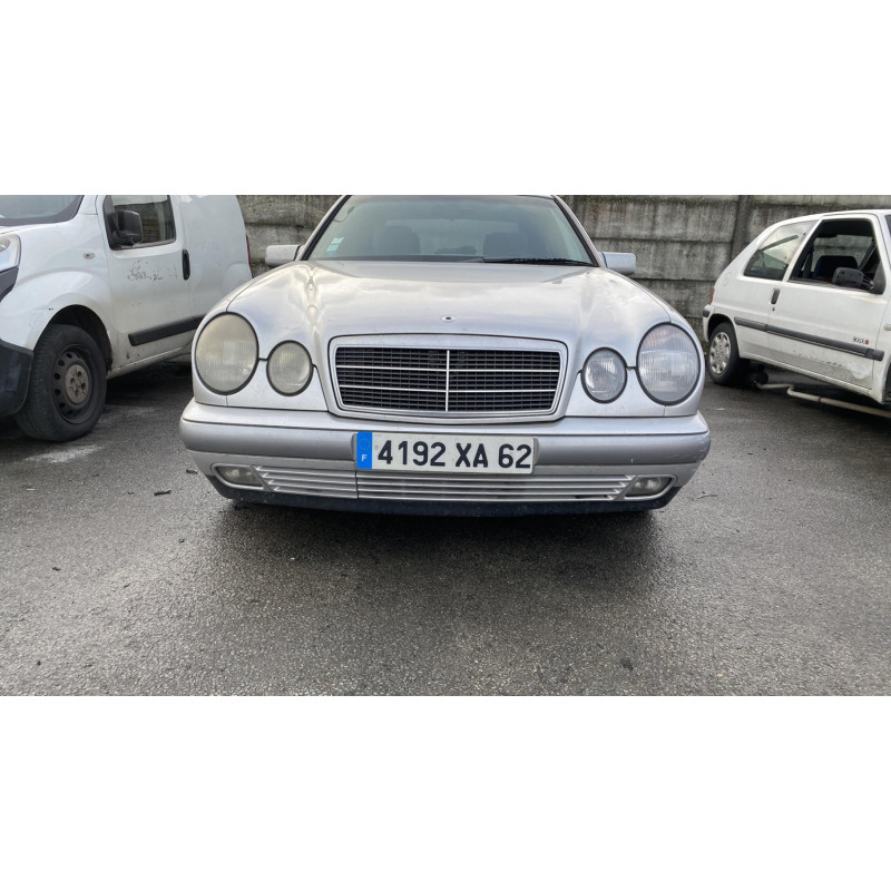 Jante MERCEDES CLASSE E 210 Photo n°20
