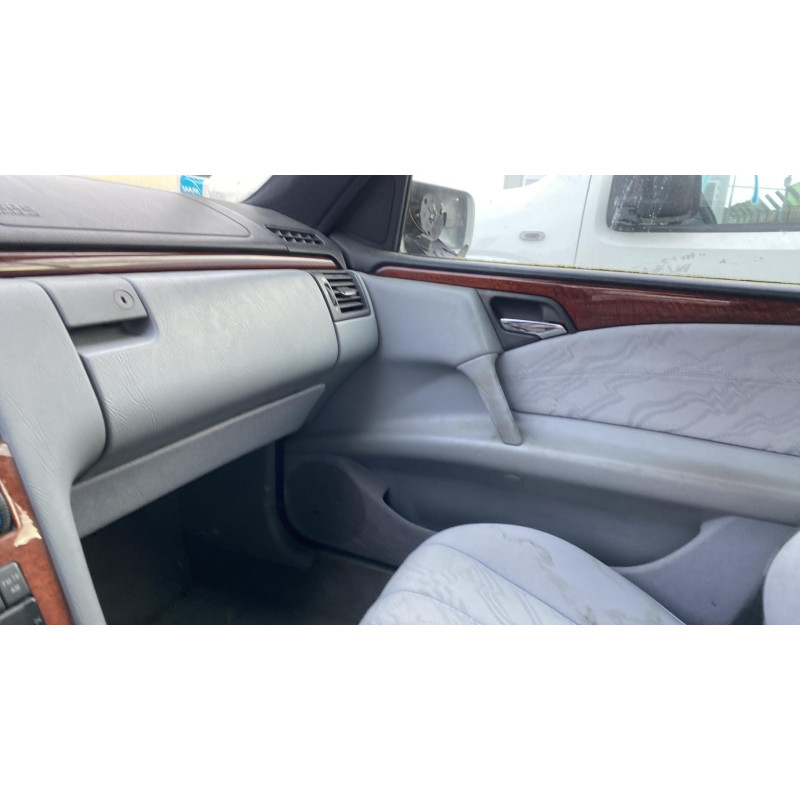 Jante MERCEDES CLASSE E 210 Photo n°6