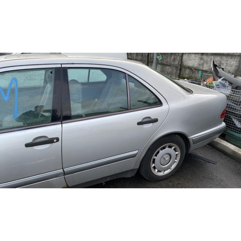Jante MERCEDES CLASSE E 210 Photo n°16