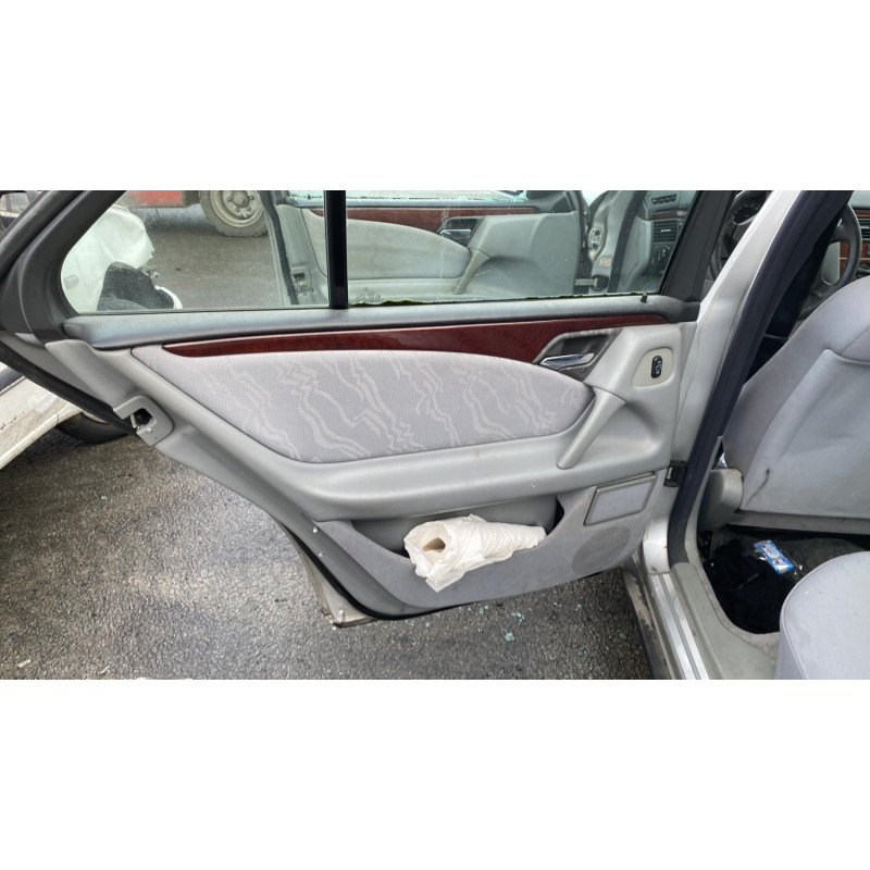 Jante MERCEDES CLASSE E 210 Photo n°18