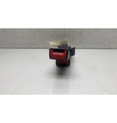 Attache ceinture arriere gauche TOYOTA AVENSIS 3