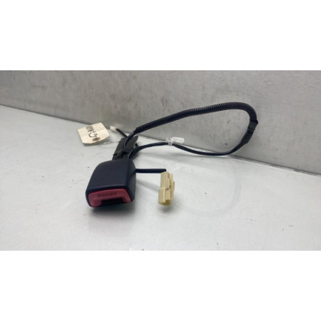 Attache ceinture avant droit TOYOTA AVENSIS 3 Photo n°1