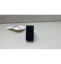Bouton de warning TOYOTA AVENSIS 3 Photo n°1