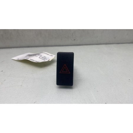 Bouton de warning TOYOTA AVENSIS 3 Photo n°1
