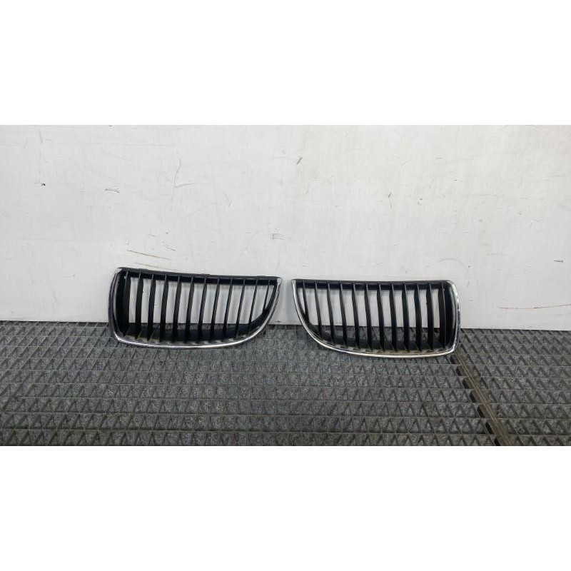 Calandre BMW SERIE 3 E91 Photo n°2