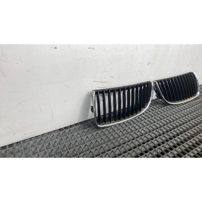 Calandre BMW SERIE 3 E91 Photo n°4