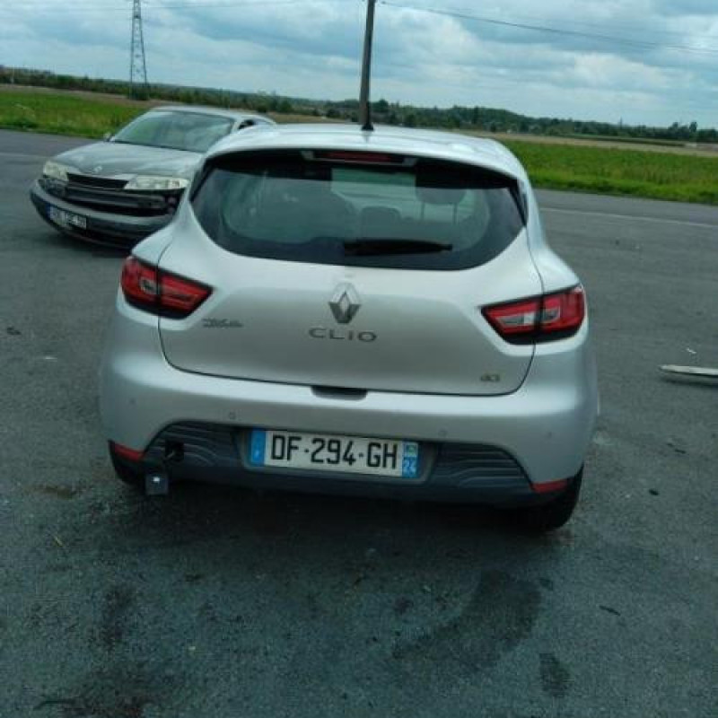 Feu arriere secondaire gauche (feux) RENAULT CLIO 4 Photo n°6