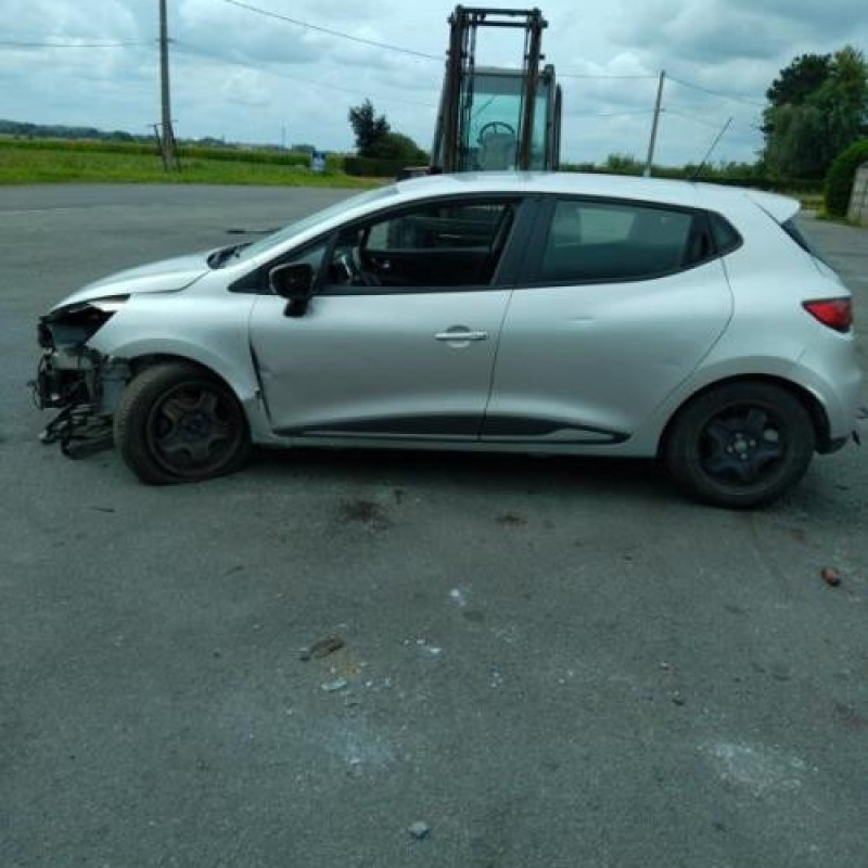 Feu arriere secondaire gauche (feux) RENAULT CLIO 4 Photo n°7