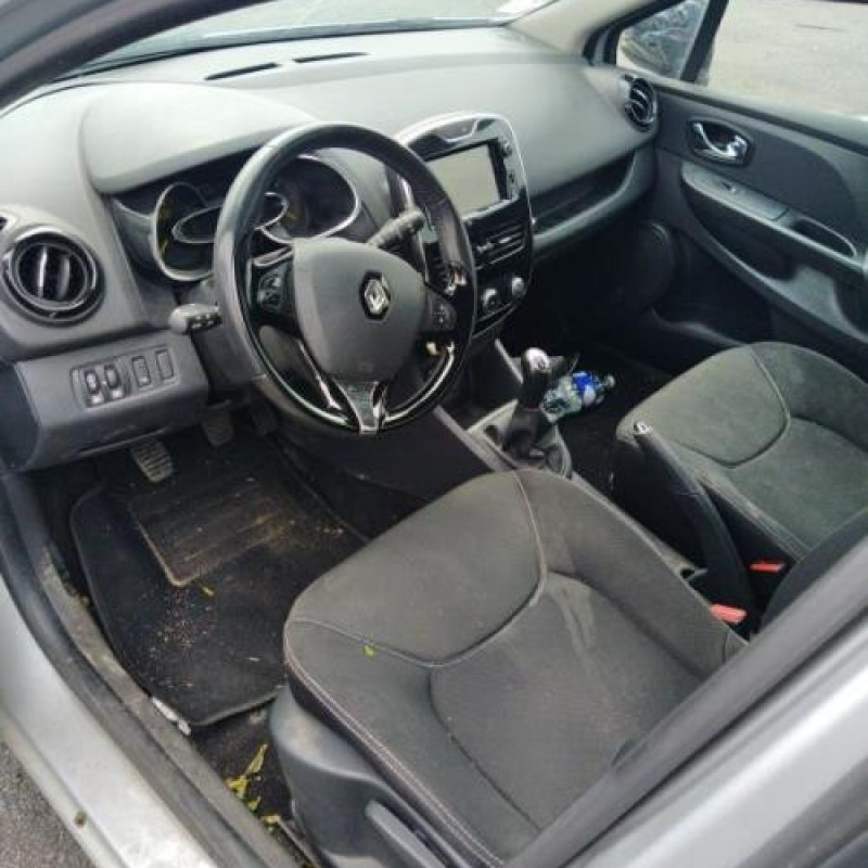 Feu arriere secondaire gauche (feux) RENAULT CLIO 4 Photo n°8