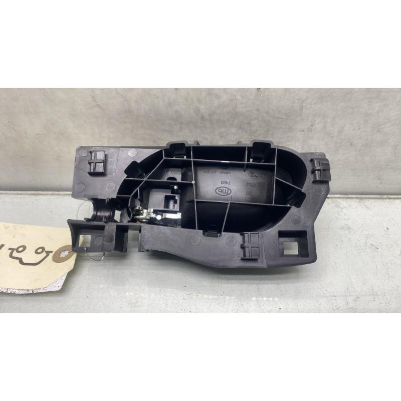 Poignee interieur arriere droit PEUGEOT 308 1 Photo n°2
