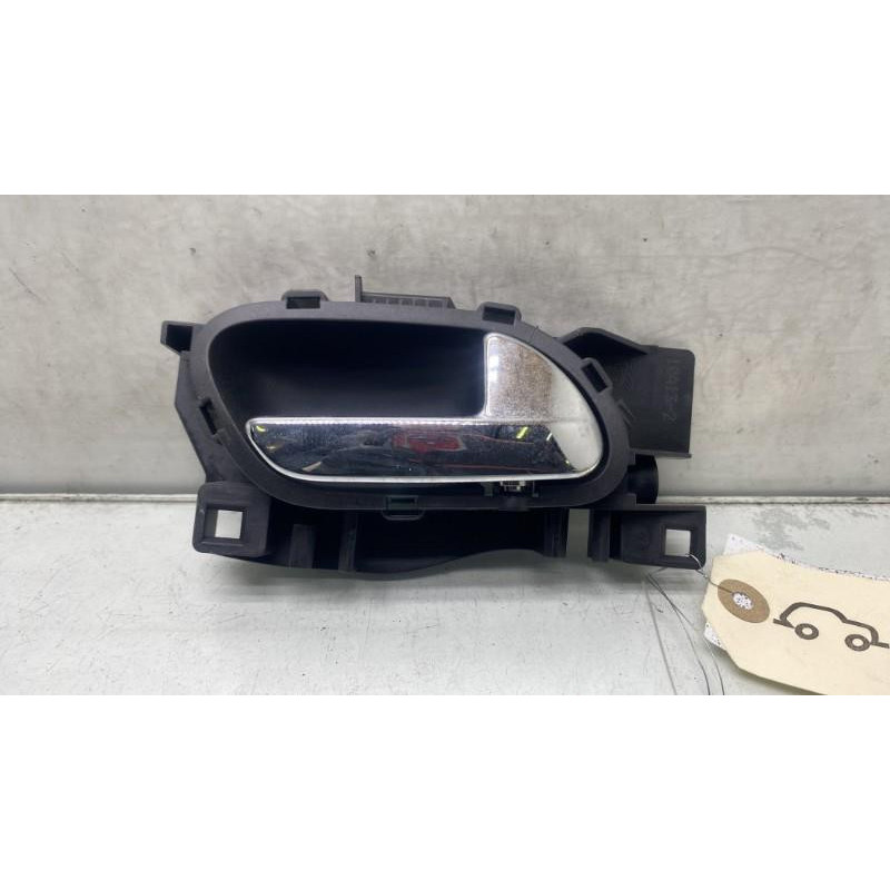 Poignee interieur arriere droit PEUGEOT 308 1 Photo n°3