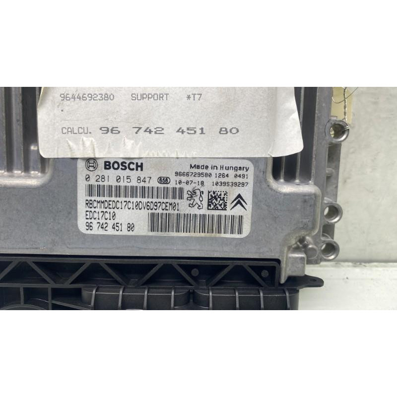 Calculateur moteur PEUGEOT 308 1 Photo n°1