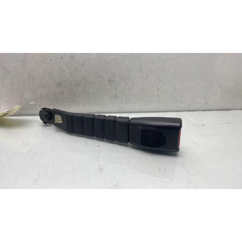 Attache ceinture avant droit SSANGYONG KORANDO 1 Photo n°2