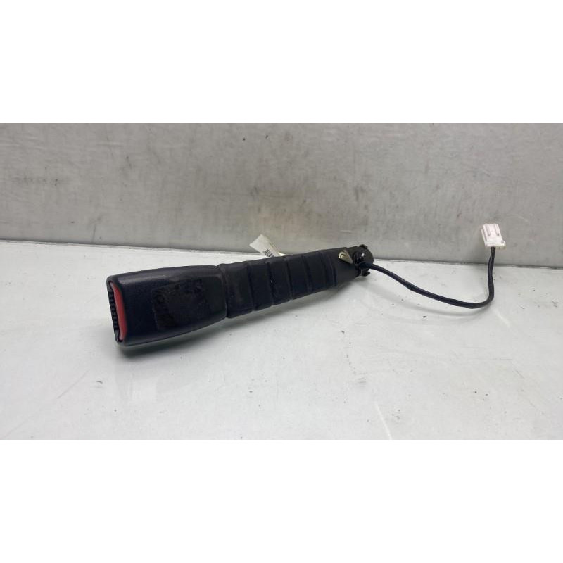 Attache ceinture avant gauche SSANGYONG KORANDO 1 Photo n°3