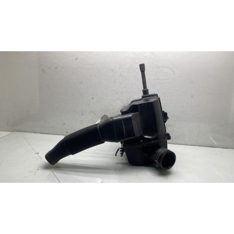 Boitier filtre a air SKODA FABIA 2 Photo n°3