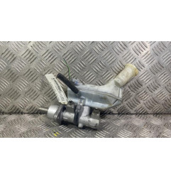 Maitre cylindre (freinage) RENAULT CLIO 3 Photo n°1