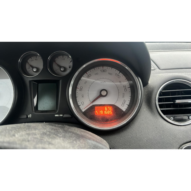 Trappe d'essence PEUGEOT 308 1 Photo n°5