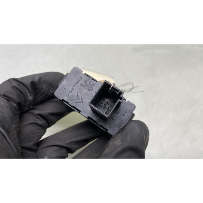 Interrupteur de leve vitre arriere droit PEUGEOT 308 1 Photo n°3