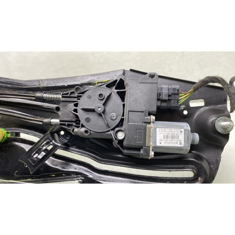 Leve vitre electrique arriere gauche PEUGEOT 308 1 Photo n°3